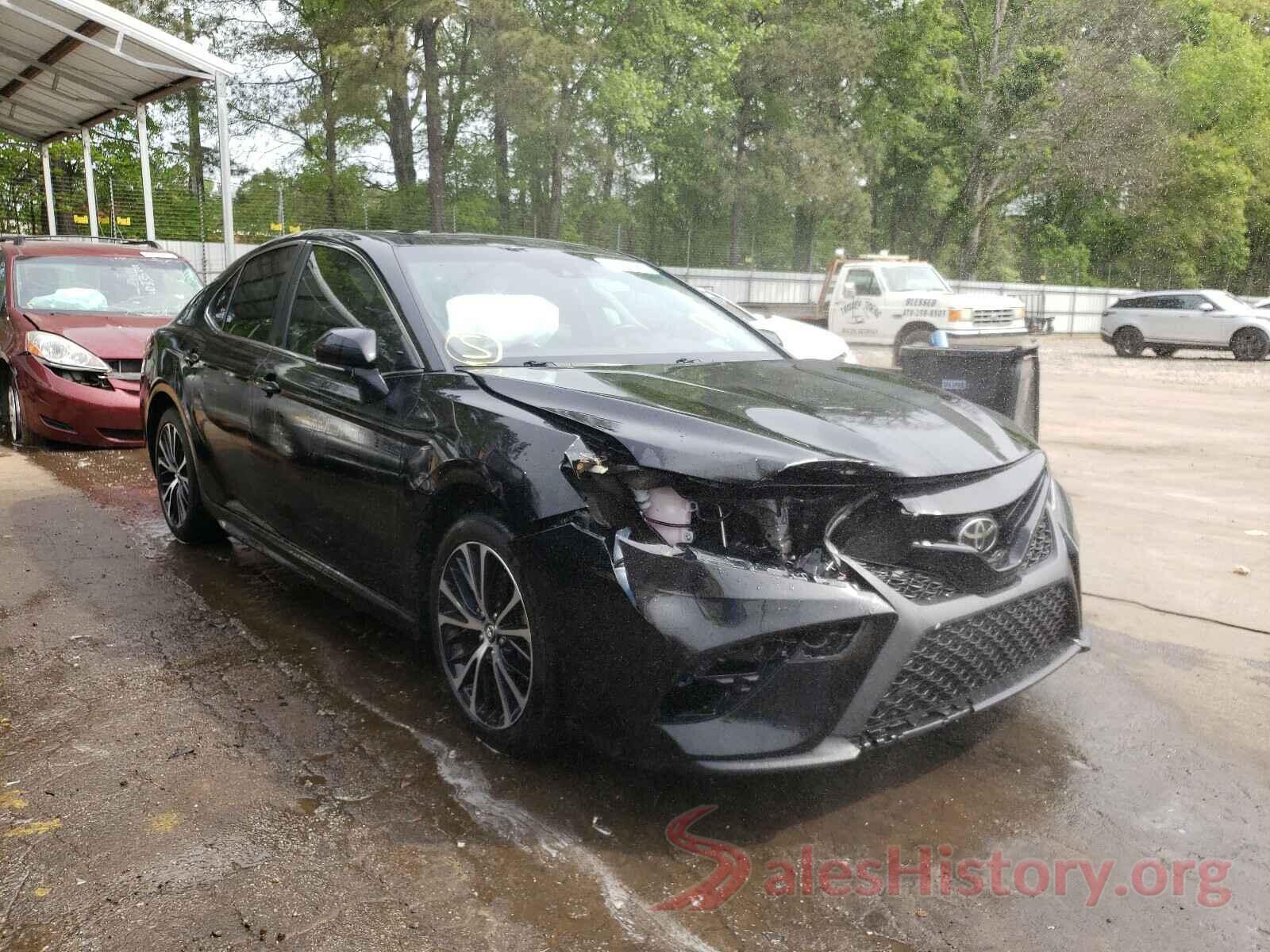 JTNB11HK5J3001268 2018 TOYOTA CAMRY