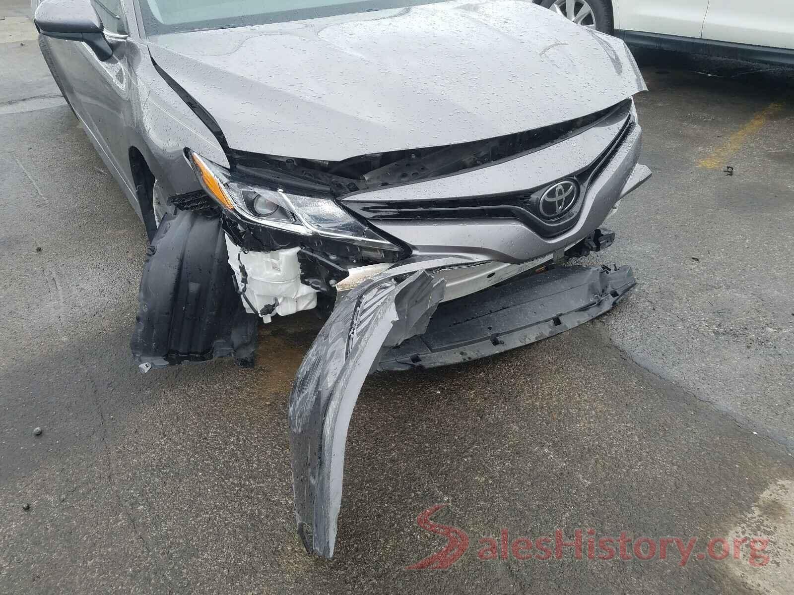 4T1B11HK5JU599503 2018 TOYOTA CAMRY