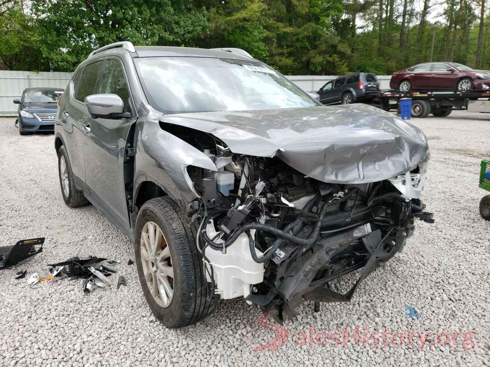 KNMAT2MT7JP602303 2018 NISSAN ROGUE