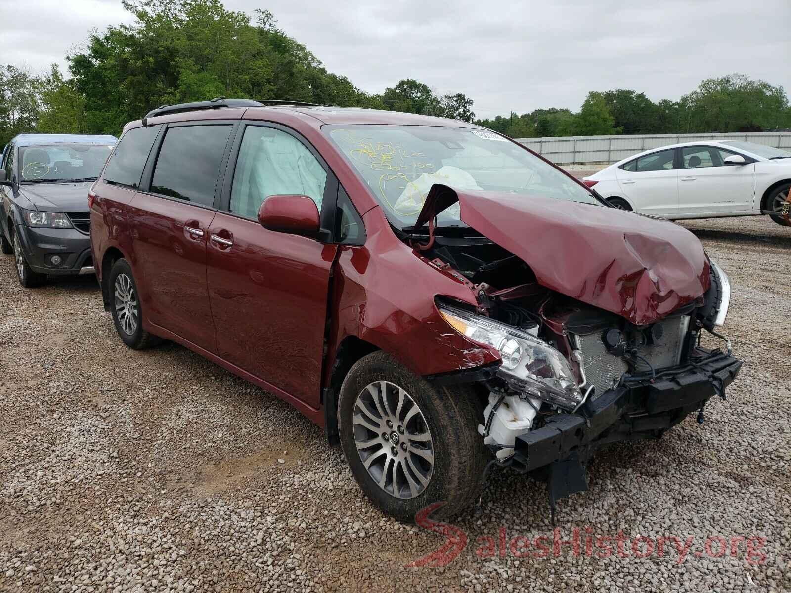 5TDYZ3DC8KS977126 2019 TOYOTA SIENNA