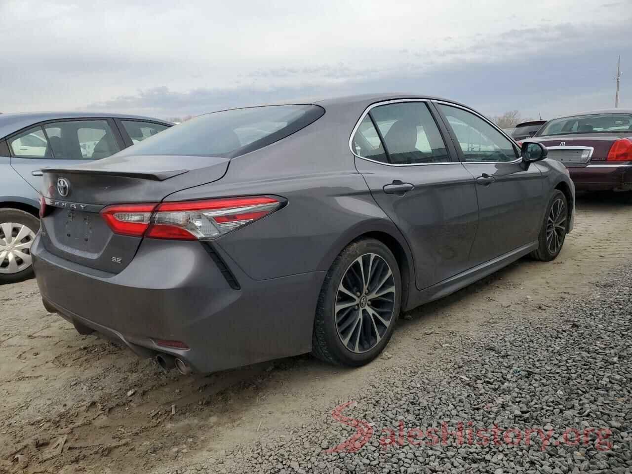 4T1B11HK8JU623812 2018 TOYOTA CAMRY