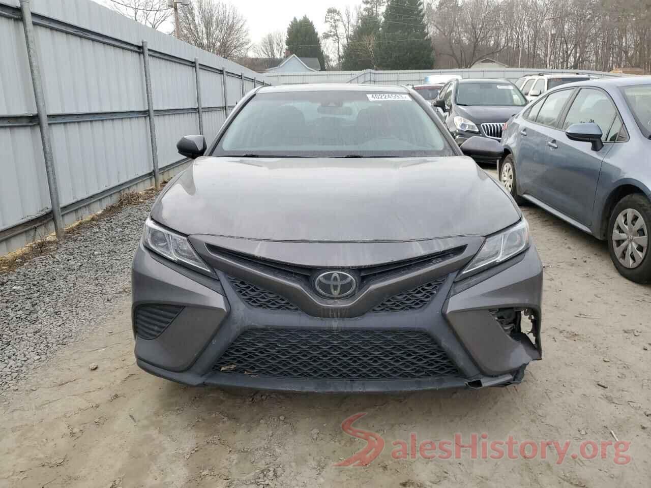 4T1B11HK8JU623812 2018 TOYOTA CAMRY