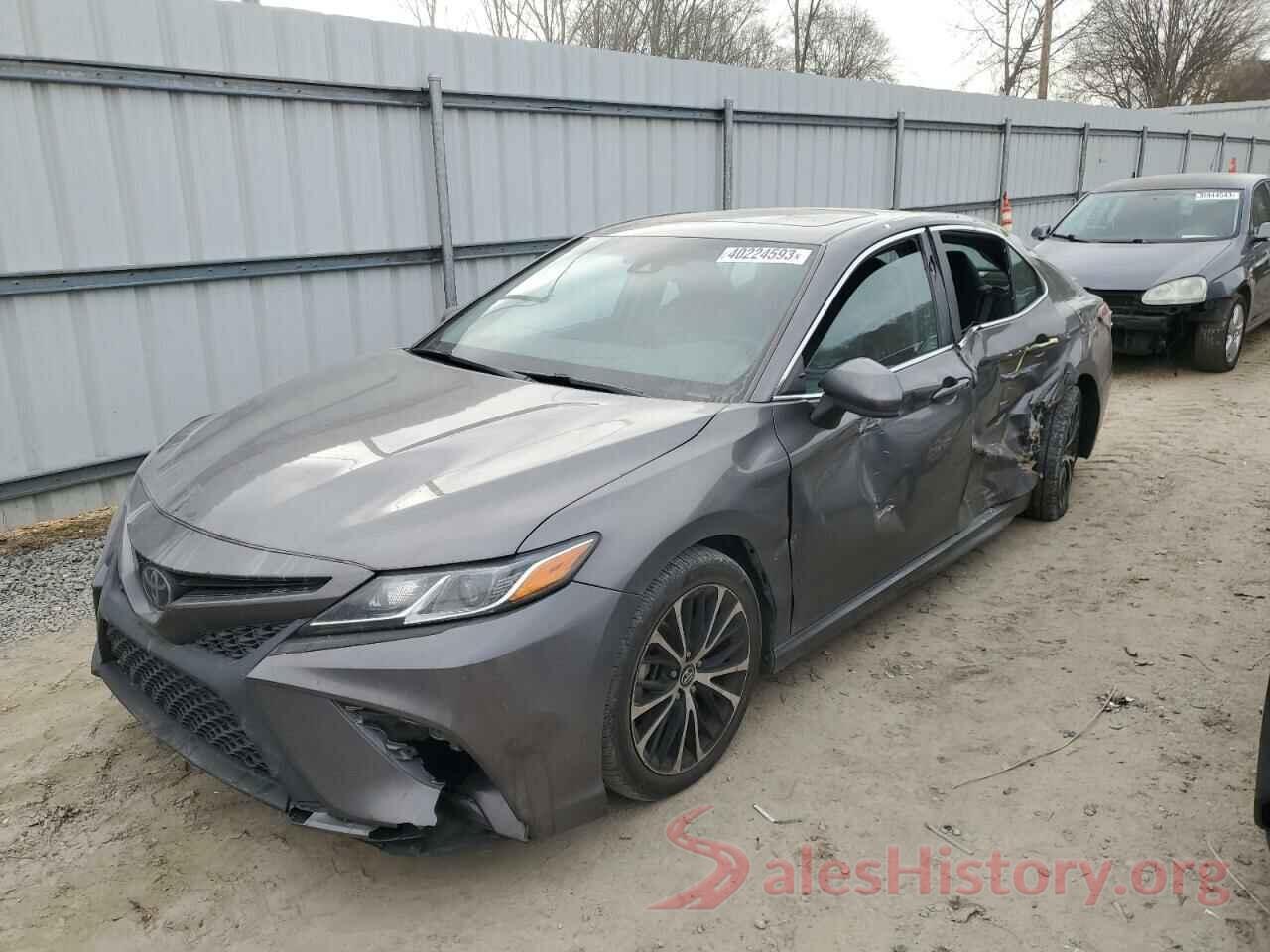 4T1B11HK8JU623812 2018 TOYOTA CAMRY