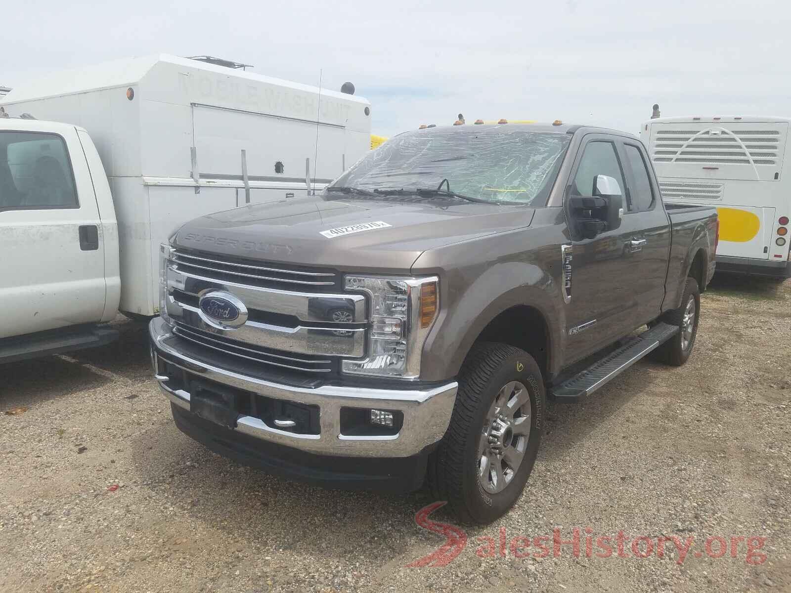 1FT7X2BT5JEB46024 2018 FORD F250