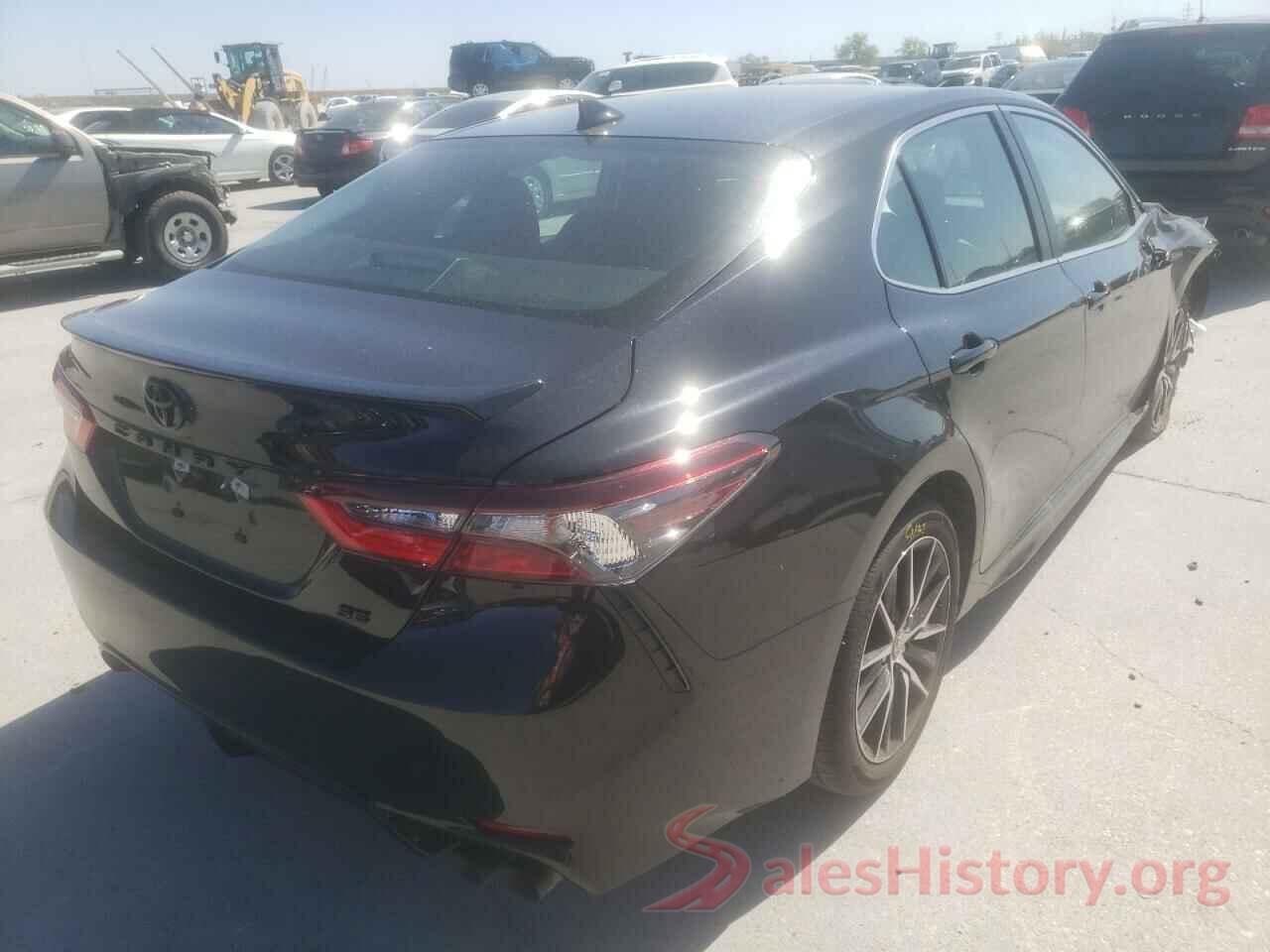 4T1G11AK6NU659388 2022 TOYOTA CAMRY