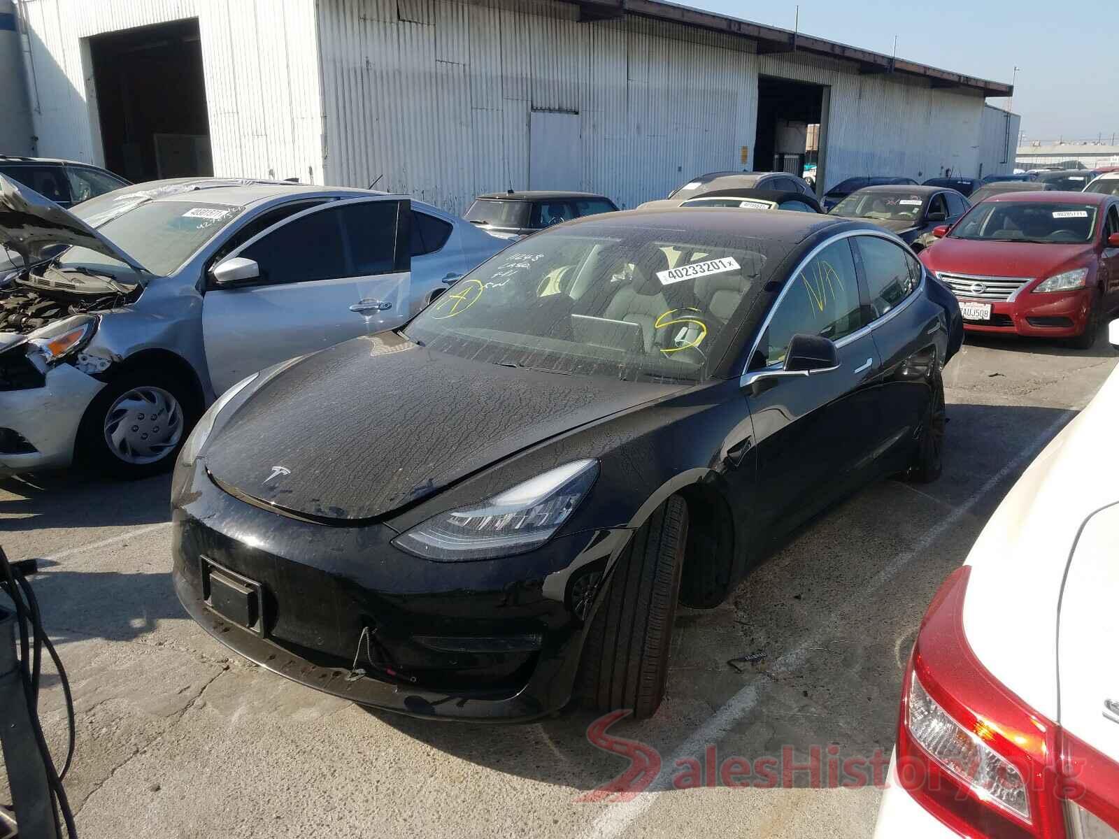 5YJ3E1EA3JF052117 2018 TESLA MODEL 3