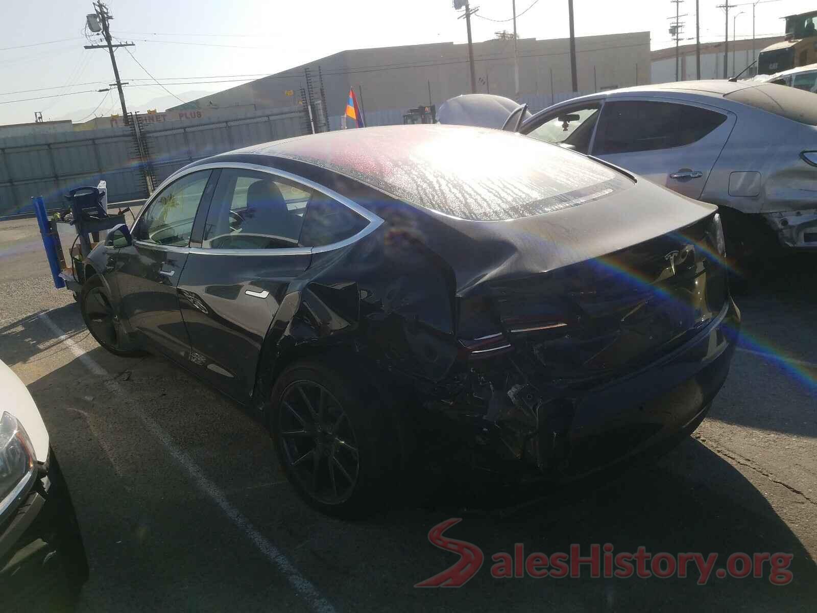 5YJ3E1EA3JF052117 2018 TESLA MODEL 3