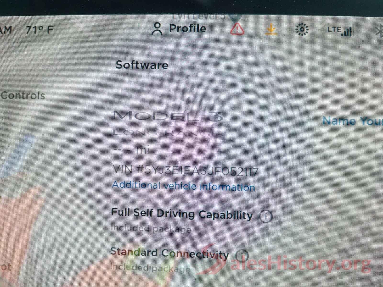 5YJ3E1EA3JF052117 2018 TESLA MODEL 3