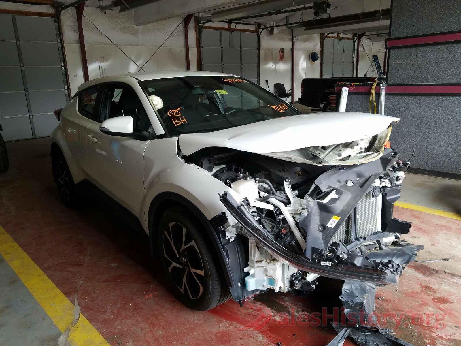 NMTKHMBXXJR019798 2018 TOYOTA C-HR