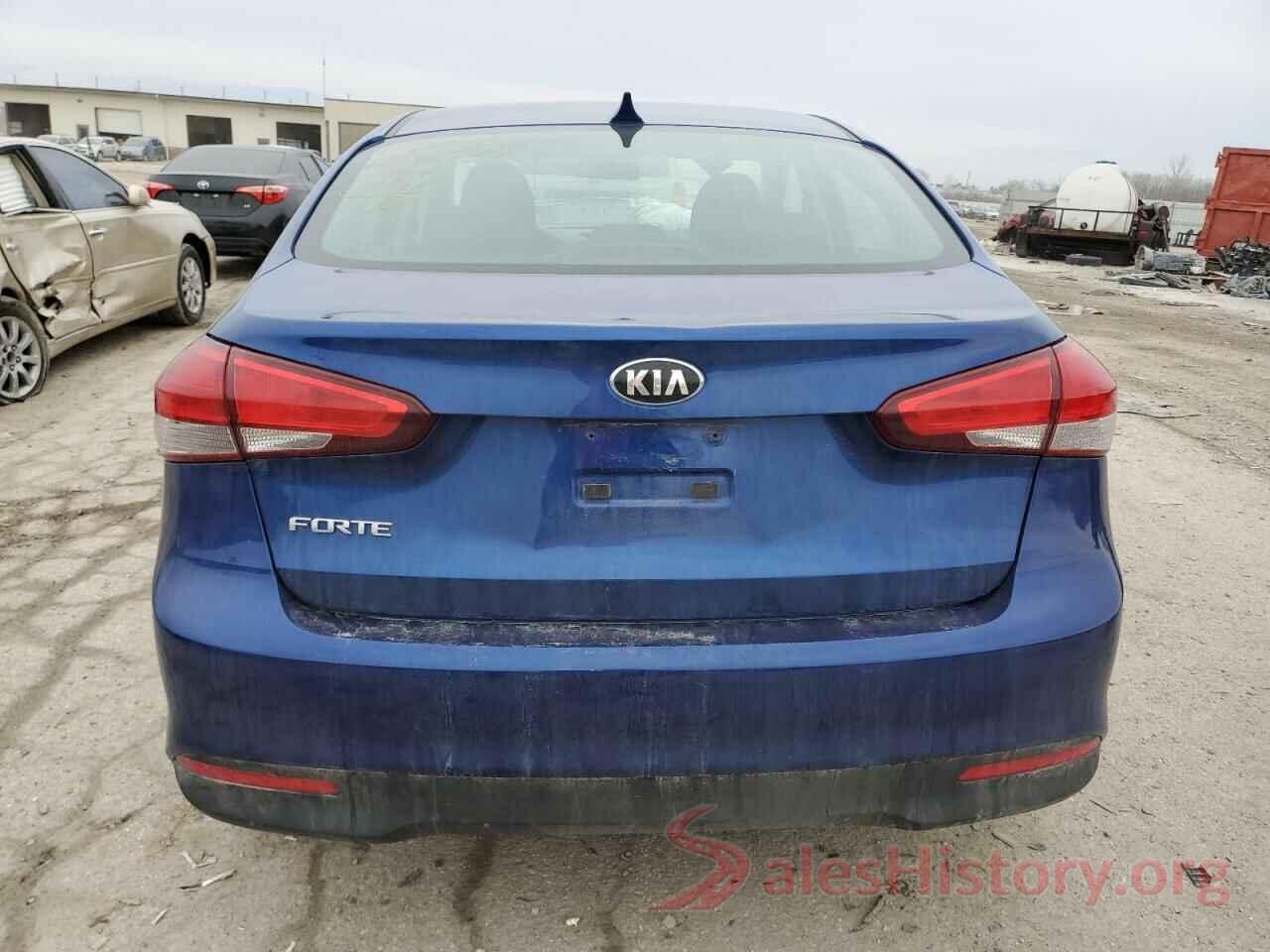 3KPFK4A7XJE207446 2018 KIA FORTE