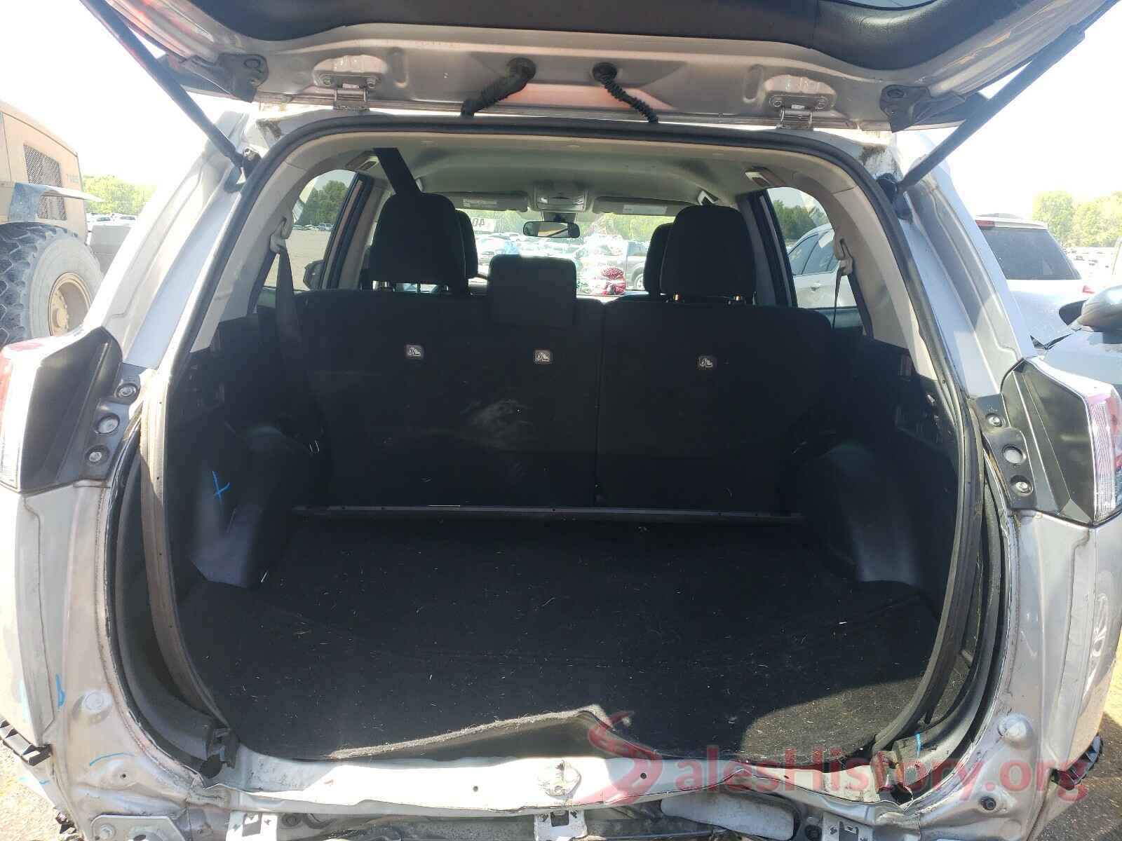 2T3ZFREV9JW413983 2018 TOYOTA RAV4