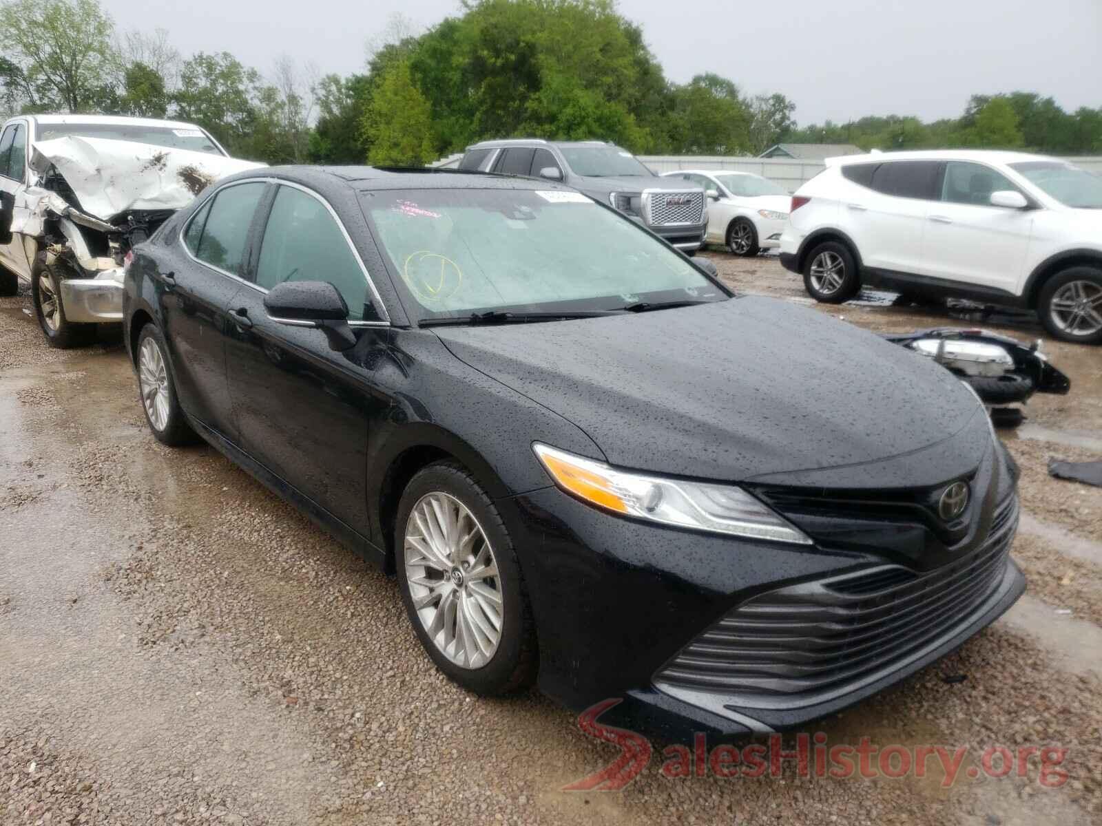 4T1B11HK3JU099677 2018 TOYOTA CAMRY