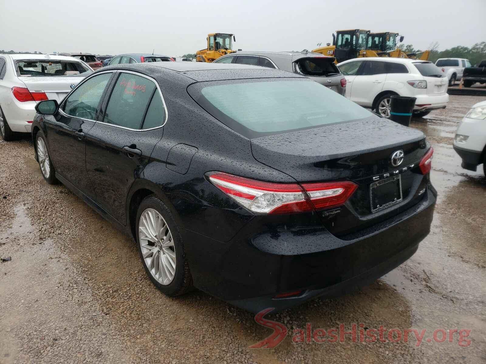 4T1B11HK3JU099677 2018 TOYOTA CAMRY