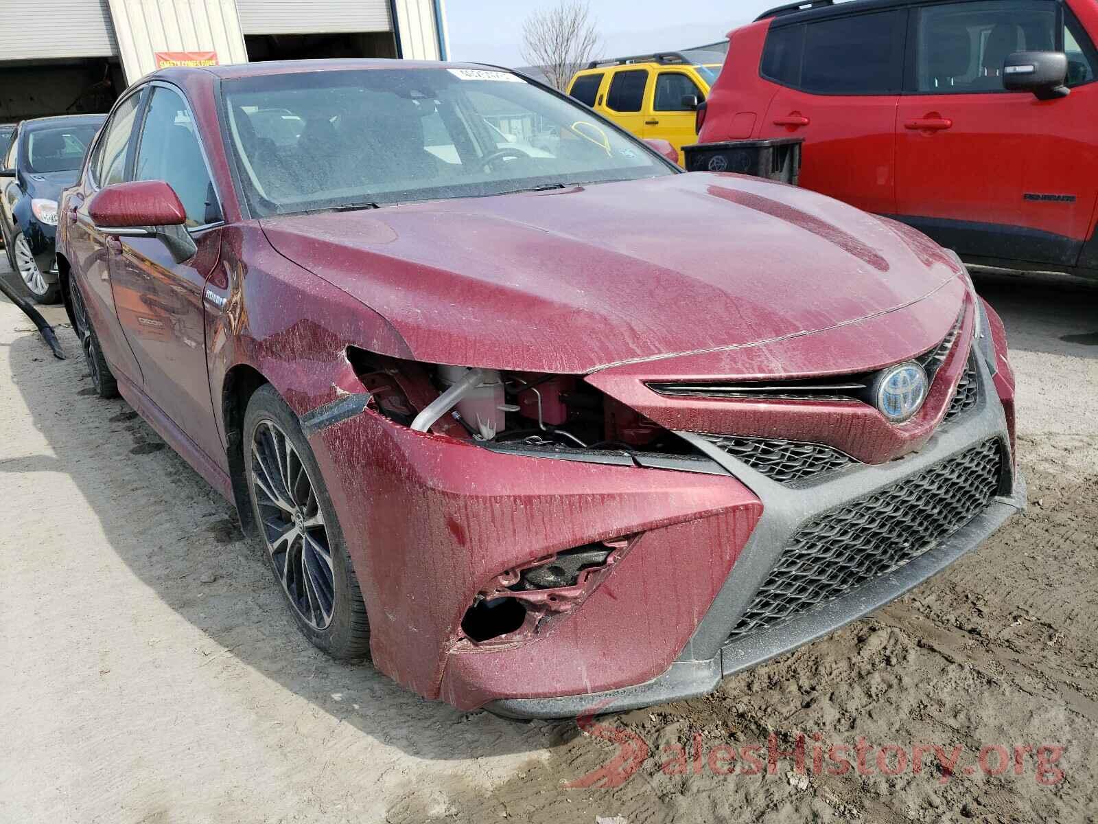 4T1B21HK9JU503661 2018 TOYOTA CAMRY