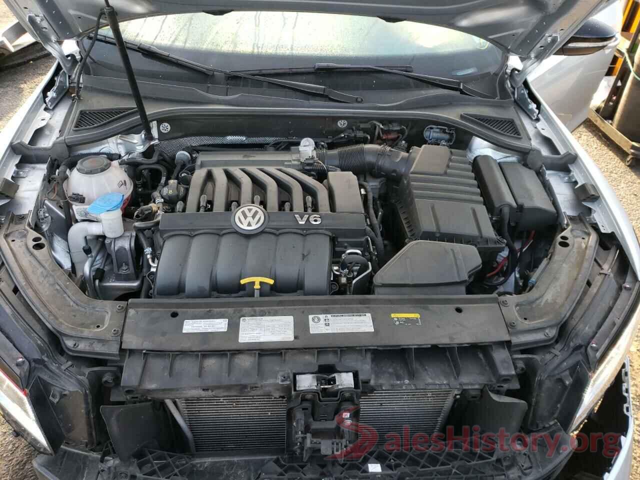 1VWJM7A33JC049846 2018 VOLKSWAGEN PASSAT