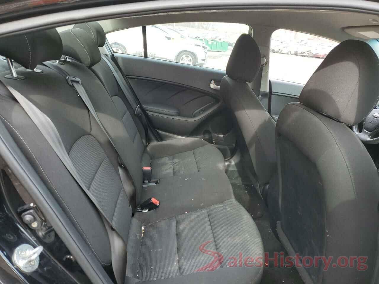 3KPFK4A75JE211422 2018 KIA FORTE