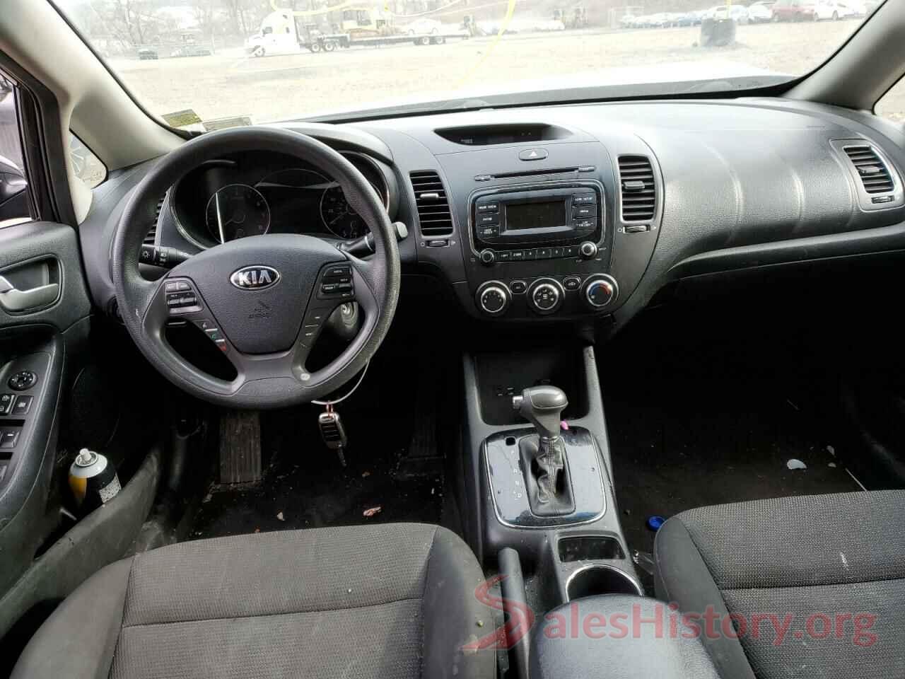 3KPFK4A75JE211422 2018 KIA FORTE