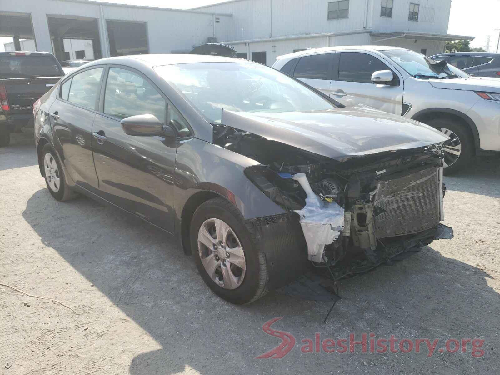 3KPFK4A75HE147974 2017 KIA FORTE