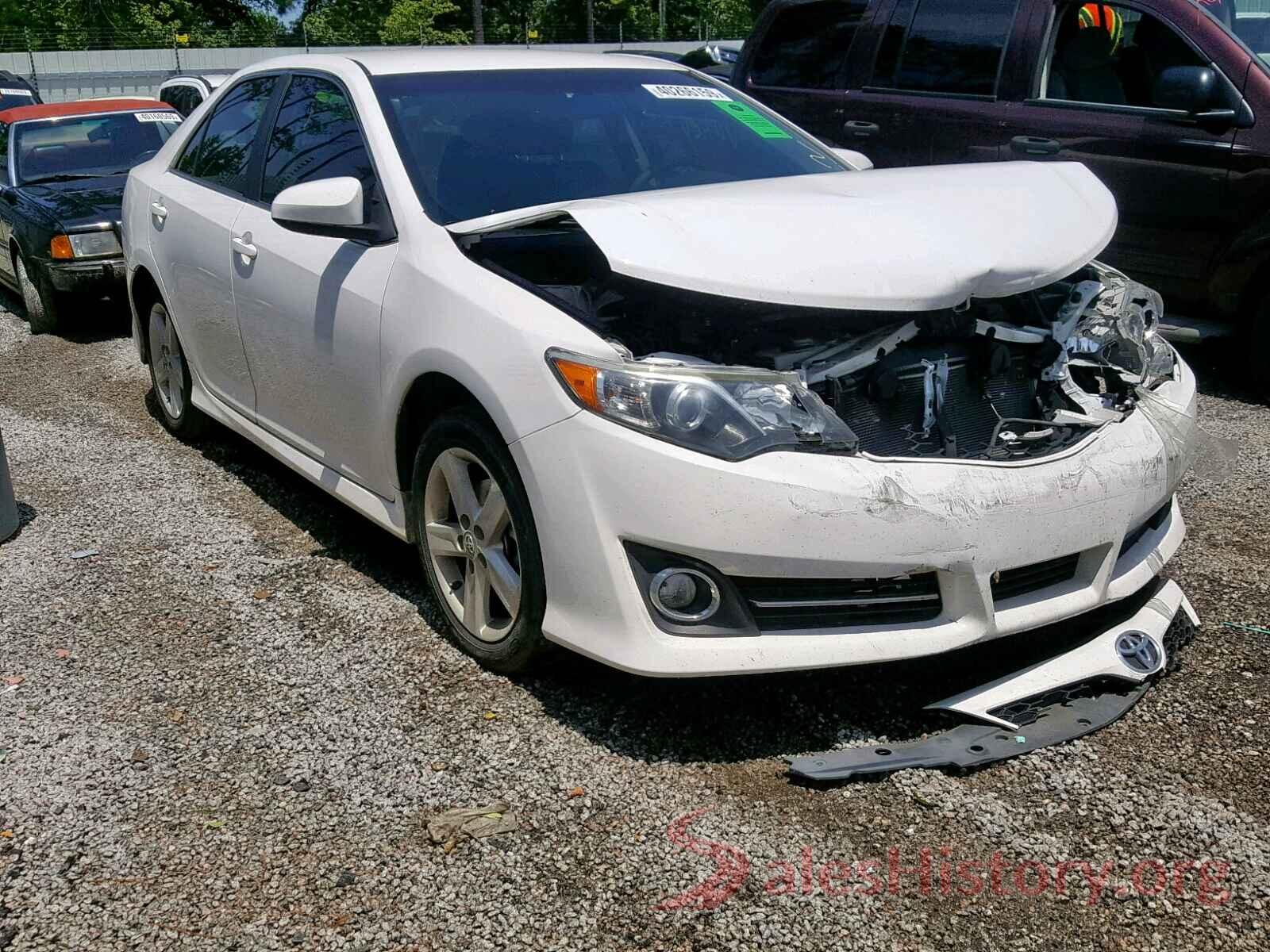 4T1BF1FK1EU425695 2014 TOYOTA CAMRY