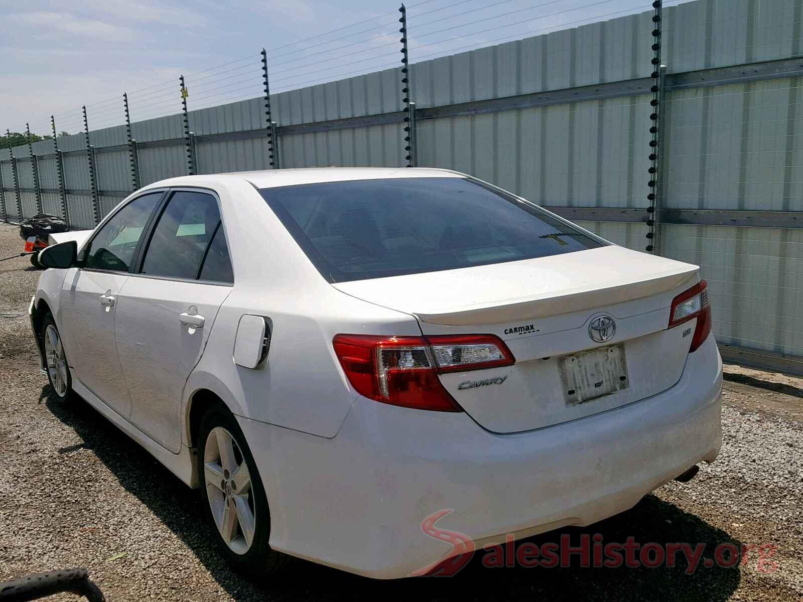 4T1BF1FK1EU425695 2014 TOYOTA CAMRY