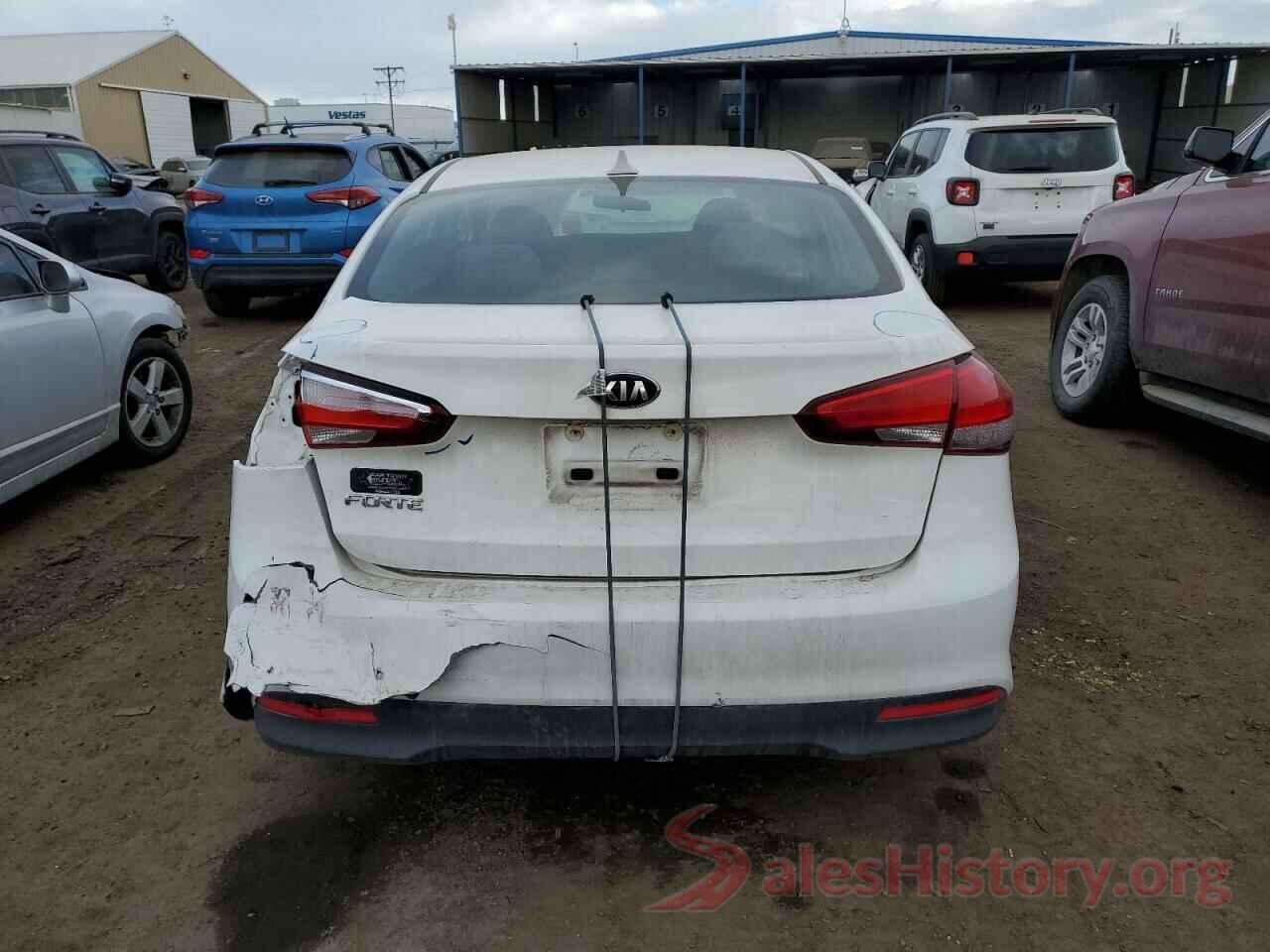 3KPFK4A77JE233406 2018 KIA FORTE