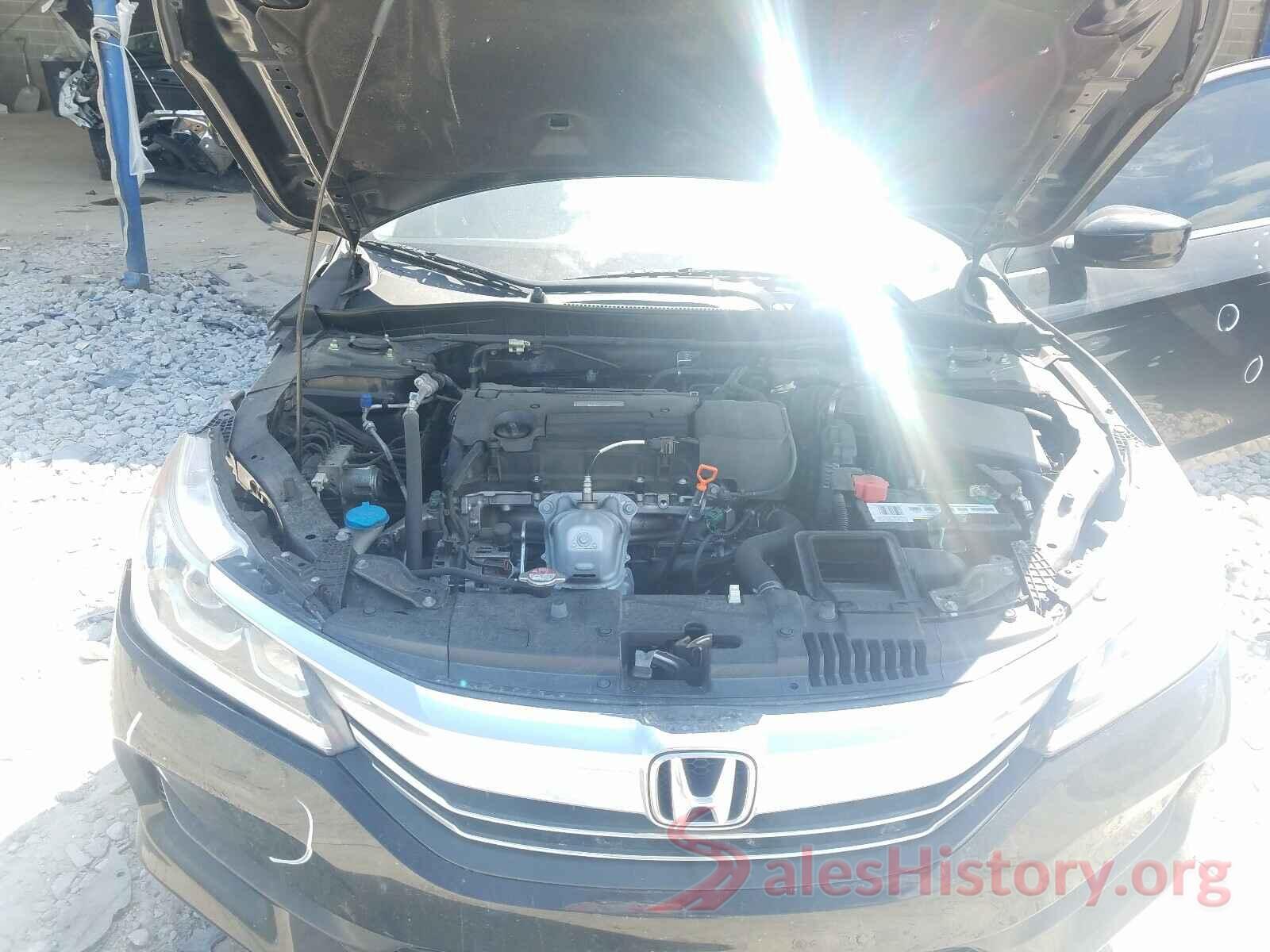 1HGCR2F38HA078520 2017 HONDA ACCORD