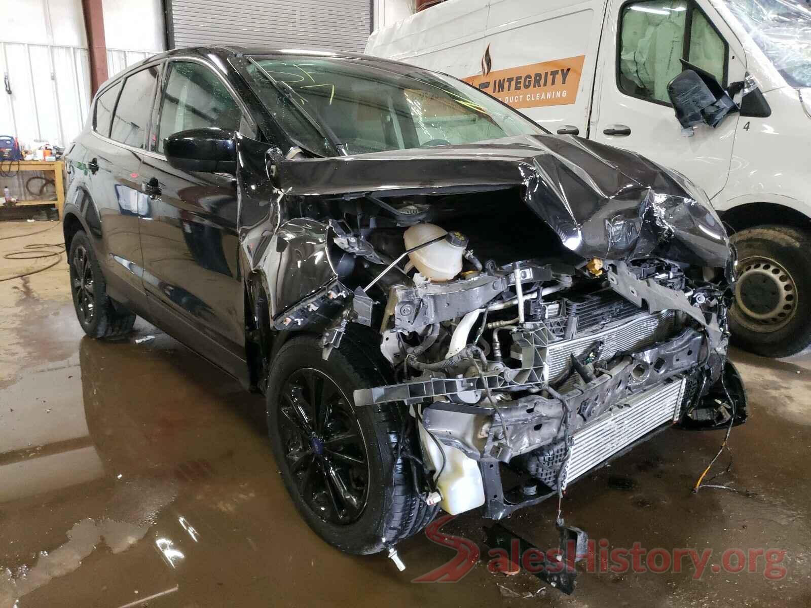 1FMCU9G99HUA28888 2017 FORD ESCAPE