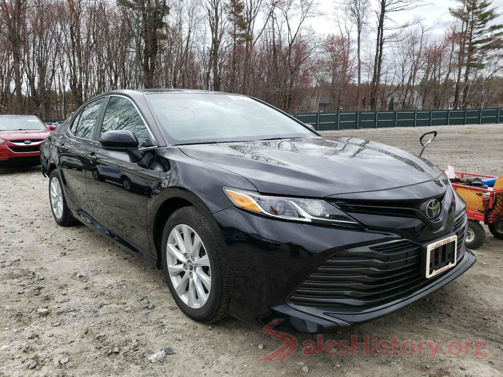 4T1B11HK5JU081567 2018 TOYOTA CAMRY