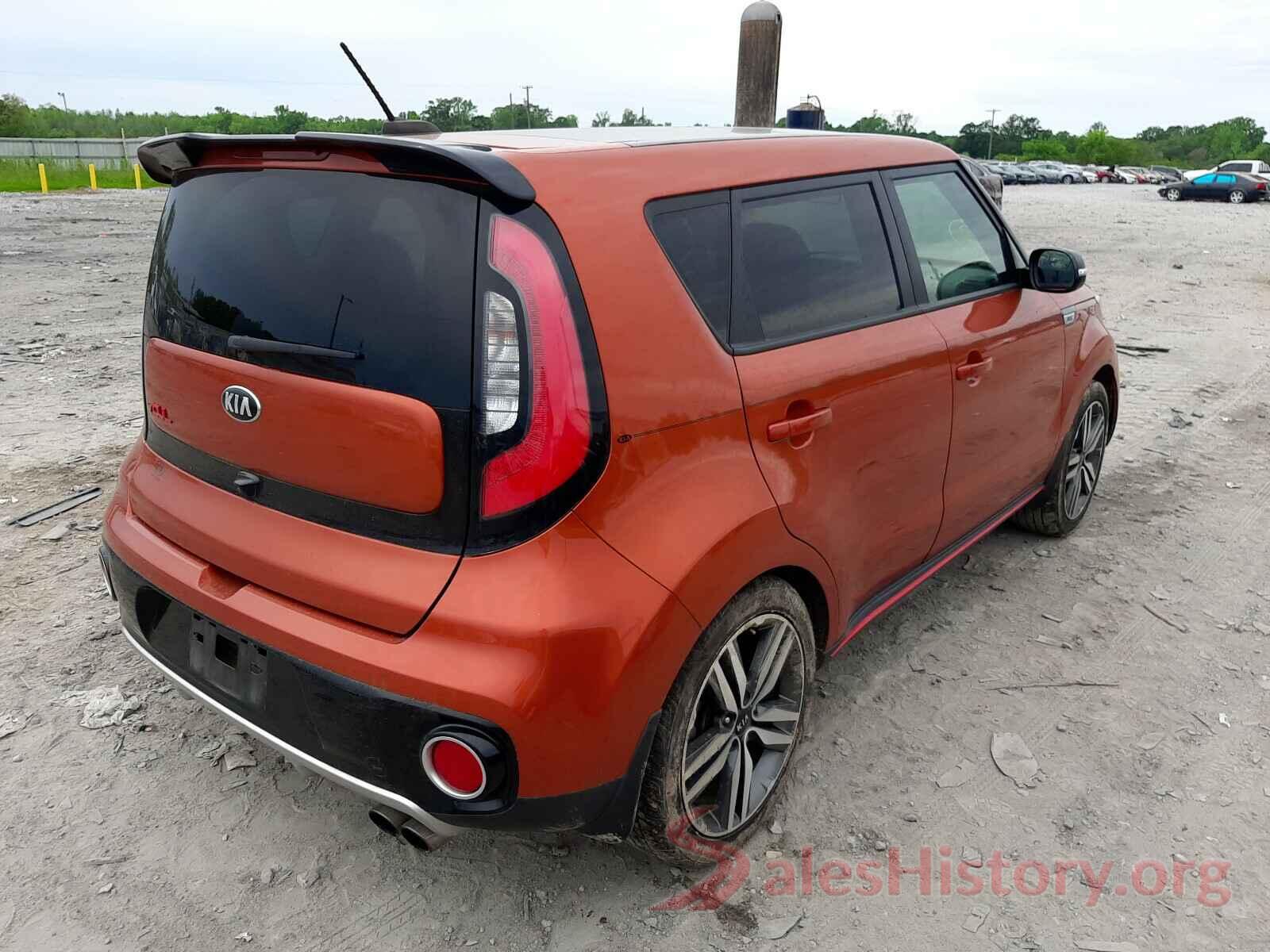 KNDJX3AAXJ7527206 2018 KIA SOUL