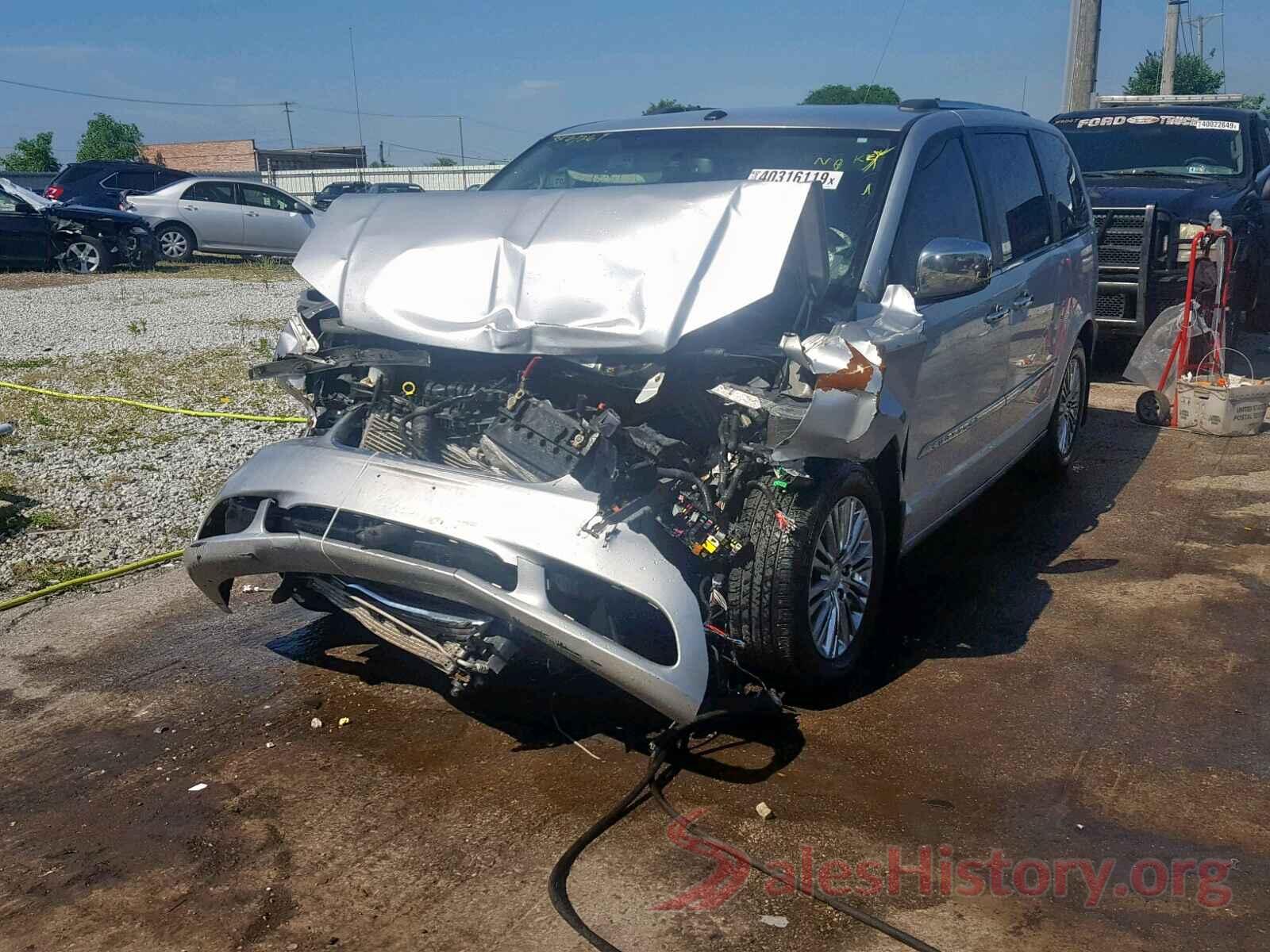 2A4RR6DGXBR780132 2011 CHRYSLER TOWN & COU