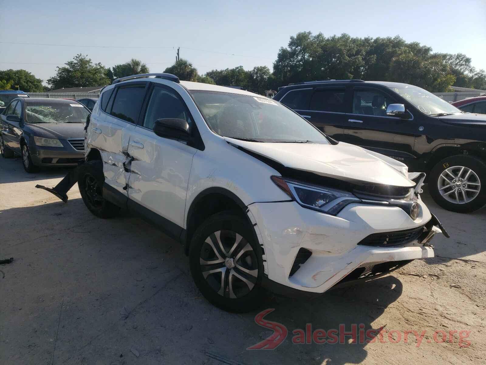 2T3BFREV3JW831893 2018 TOYOTA RAV4