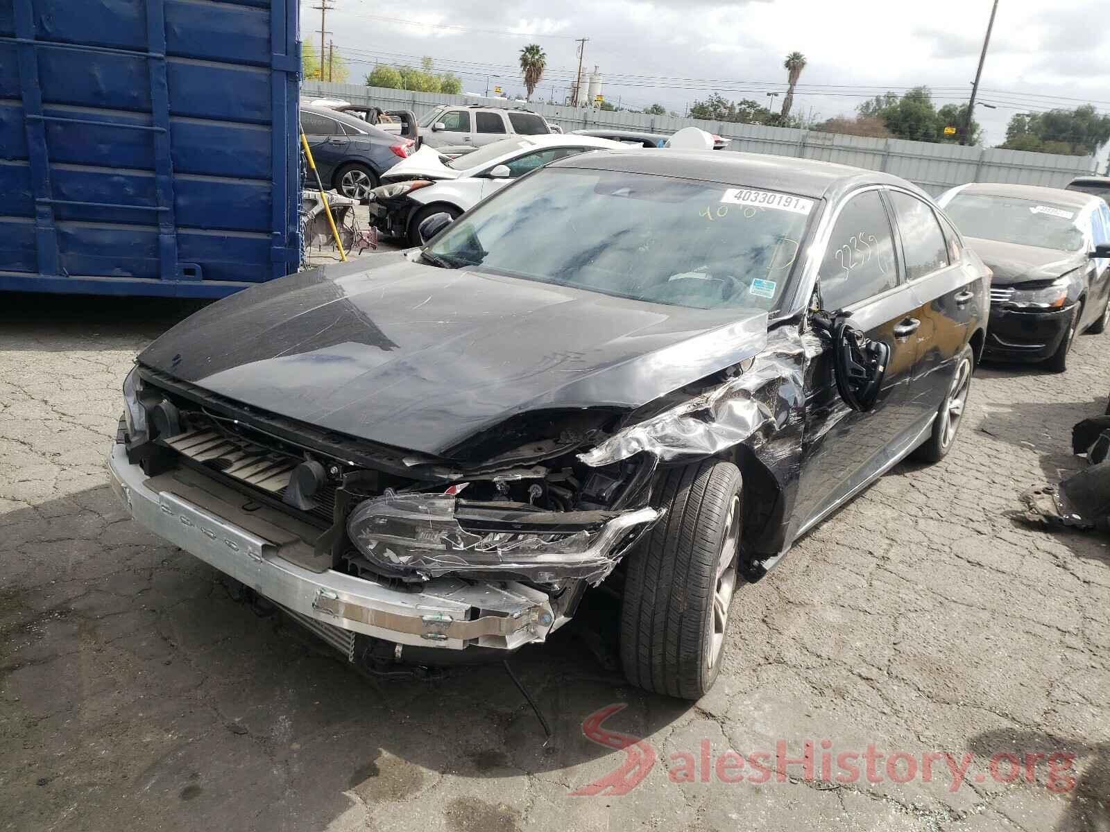 1HGCV2F50JA032960 2018 HONDA ACCORD