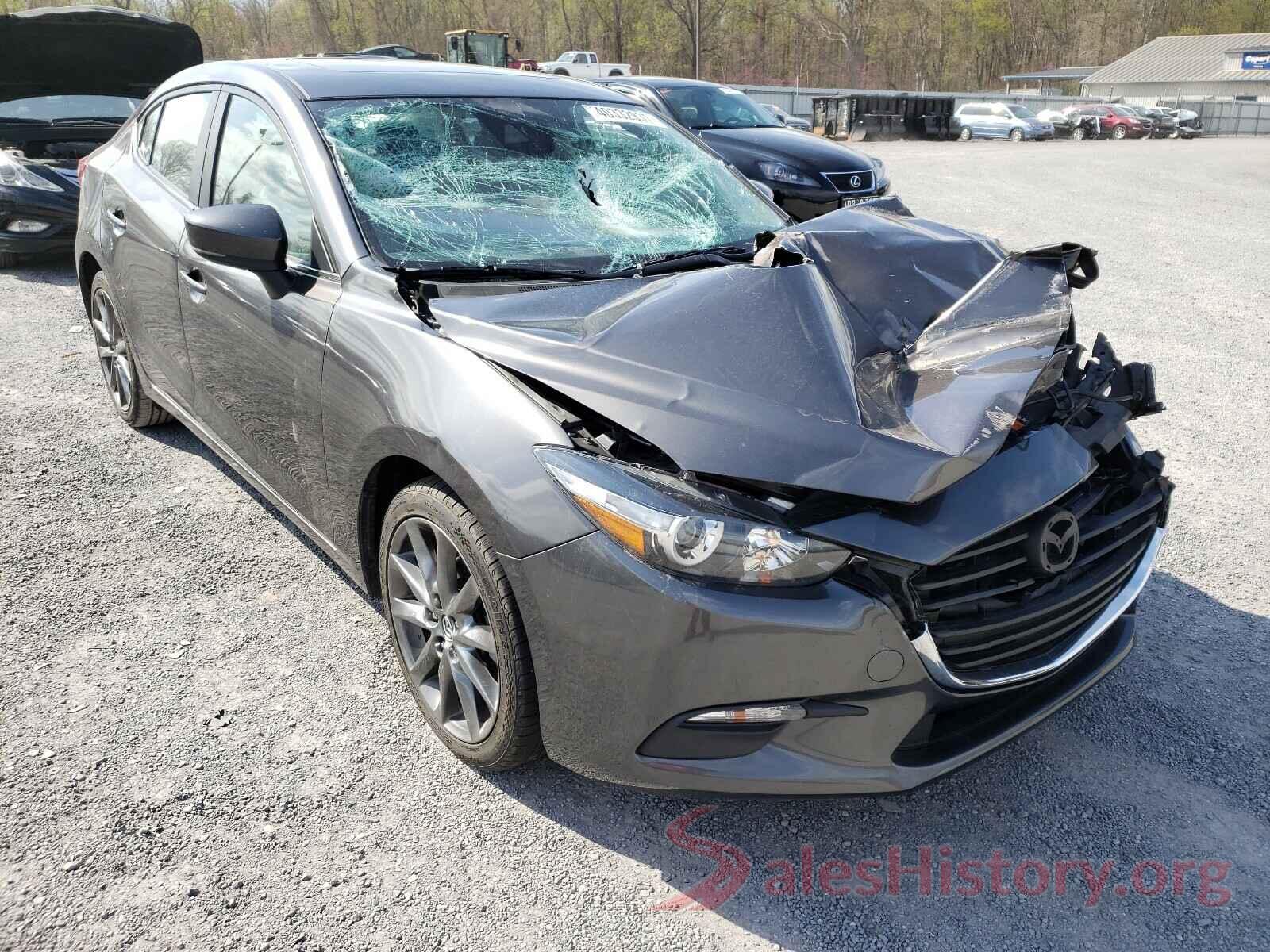 3MZBN1V30JM268092 2018 MAZDA 3