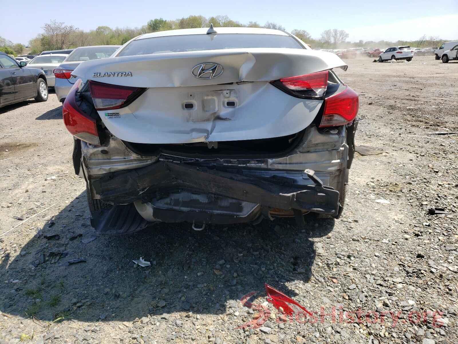 5NPDH4AE8GH779754 2016 HYUNDAI ELANTRA