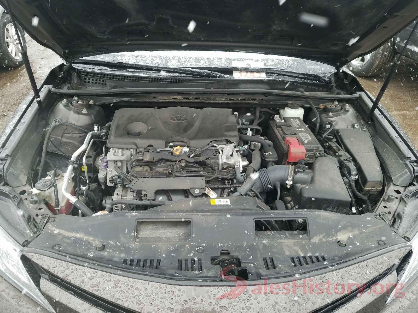 4T1B11HK1JU501650 2018 TOYOTA CAMRY