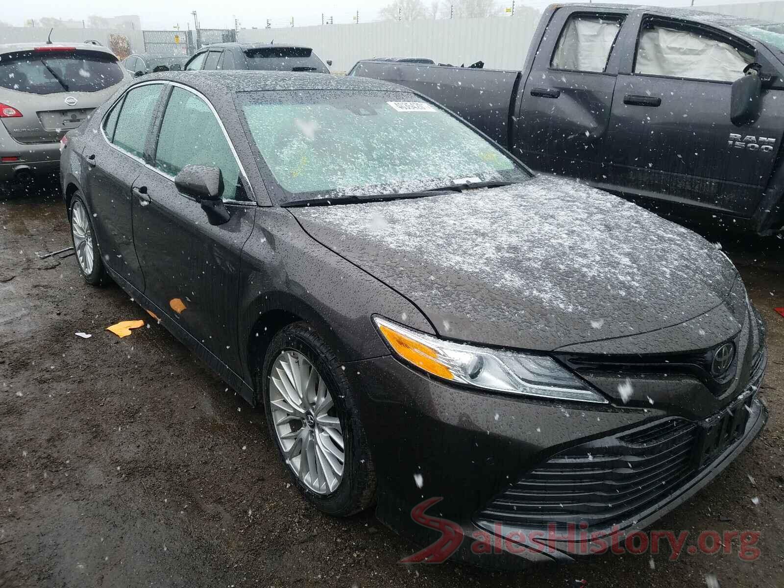 4T1B11HK1JU501650 2018 TOYOTA CAMRY