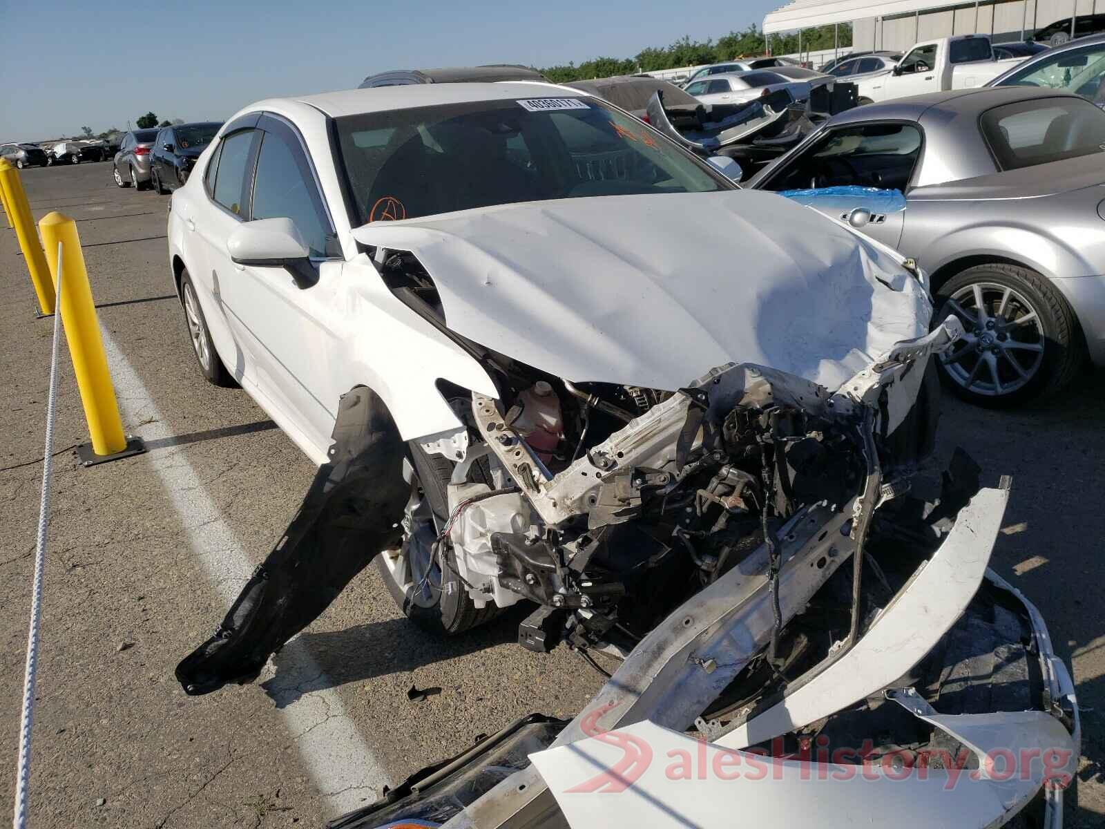 4T1B11HK0JU055894 2018 TOYOTA CAMRY