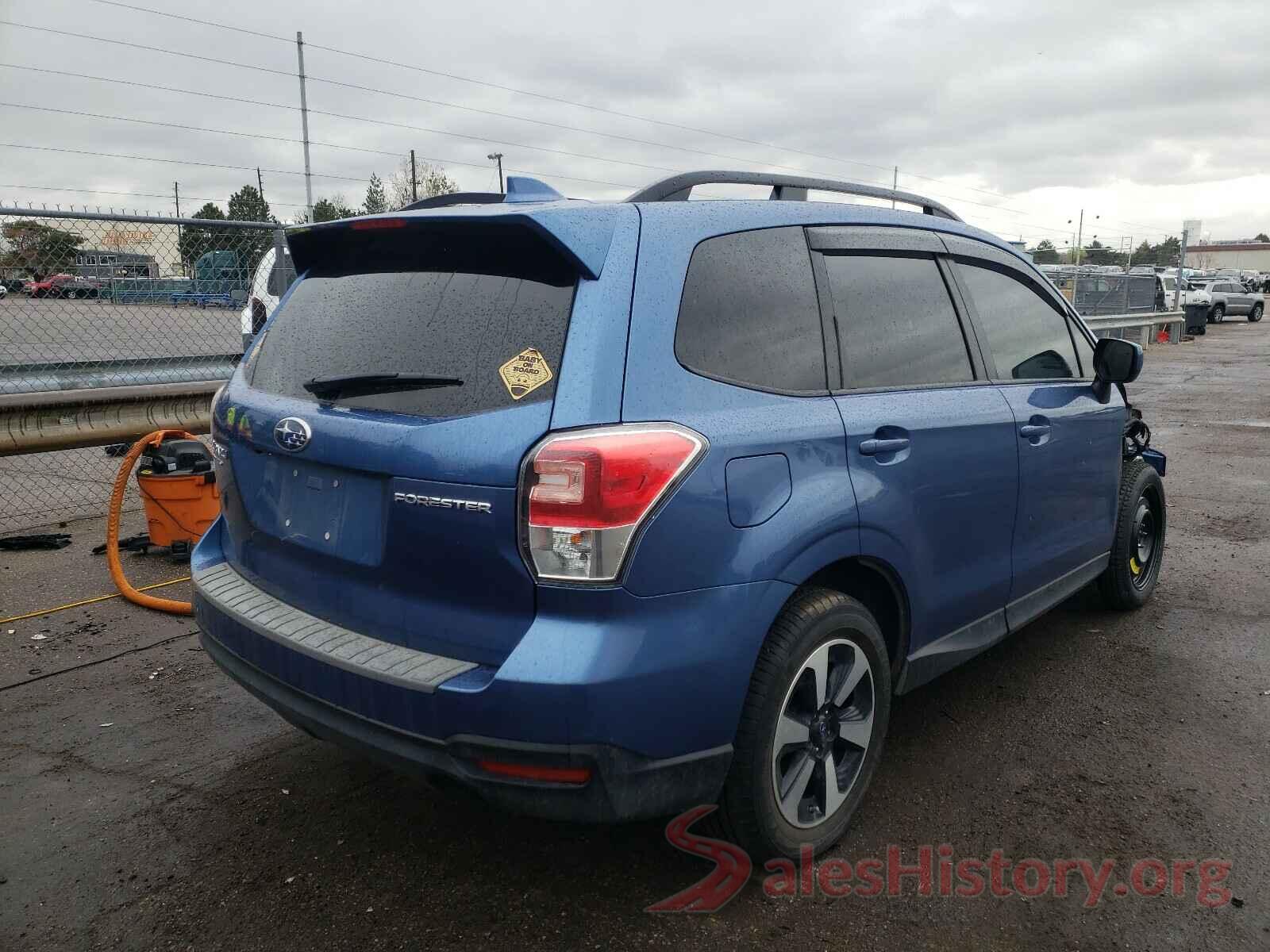 JF2SJAGC4JH407187 2018 SUBARU FORESTER