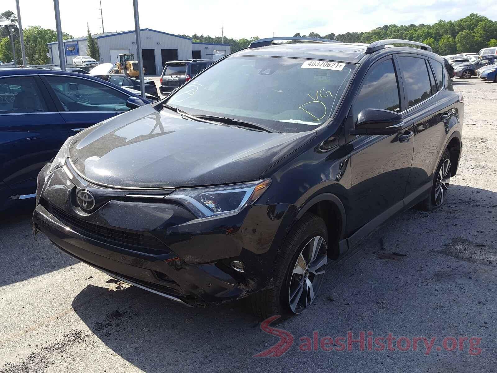 2T3WFREV1JW486798 2018 TOYOTA RAV4