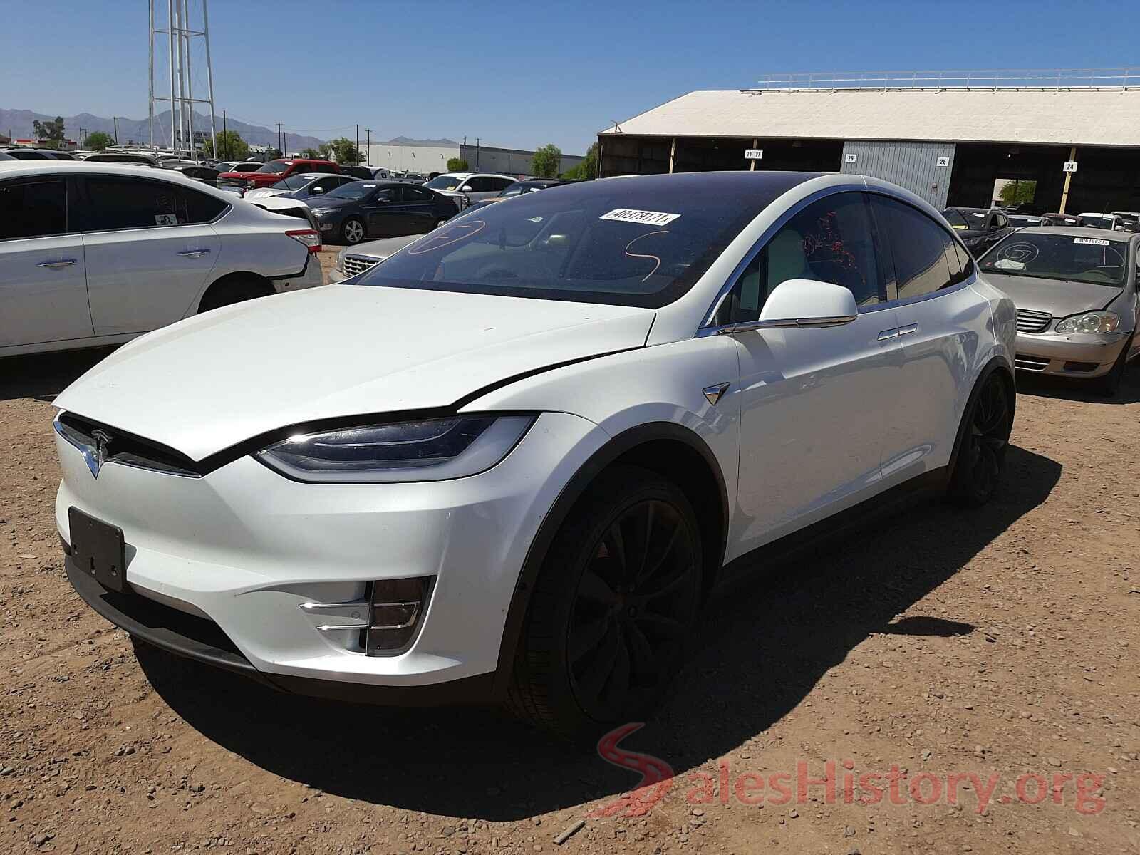 5YJXCBE23JF137285 2018 TESLA MODEL X