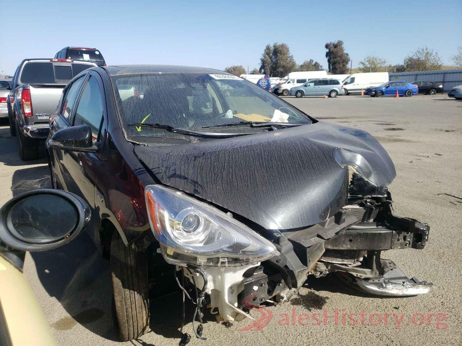 JTDKDTB38H1592470 2017 TOYOTA PRIUS