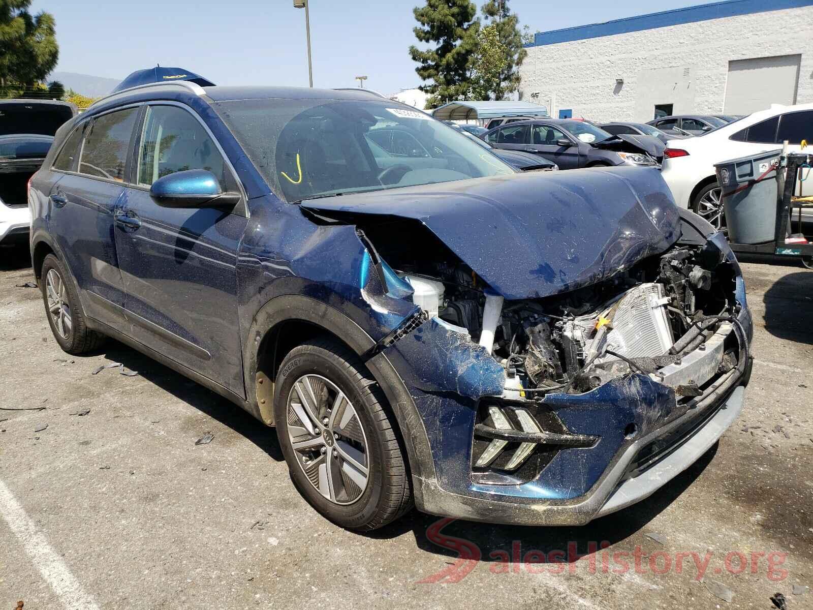 KNDCB3LC6L5398742 2020 KIA NIRO