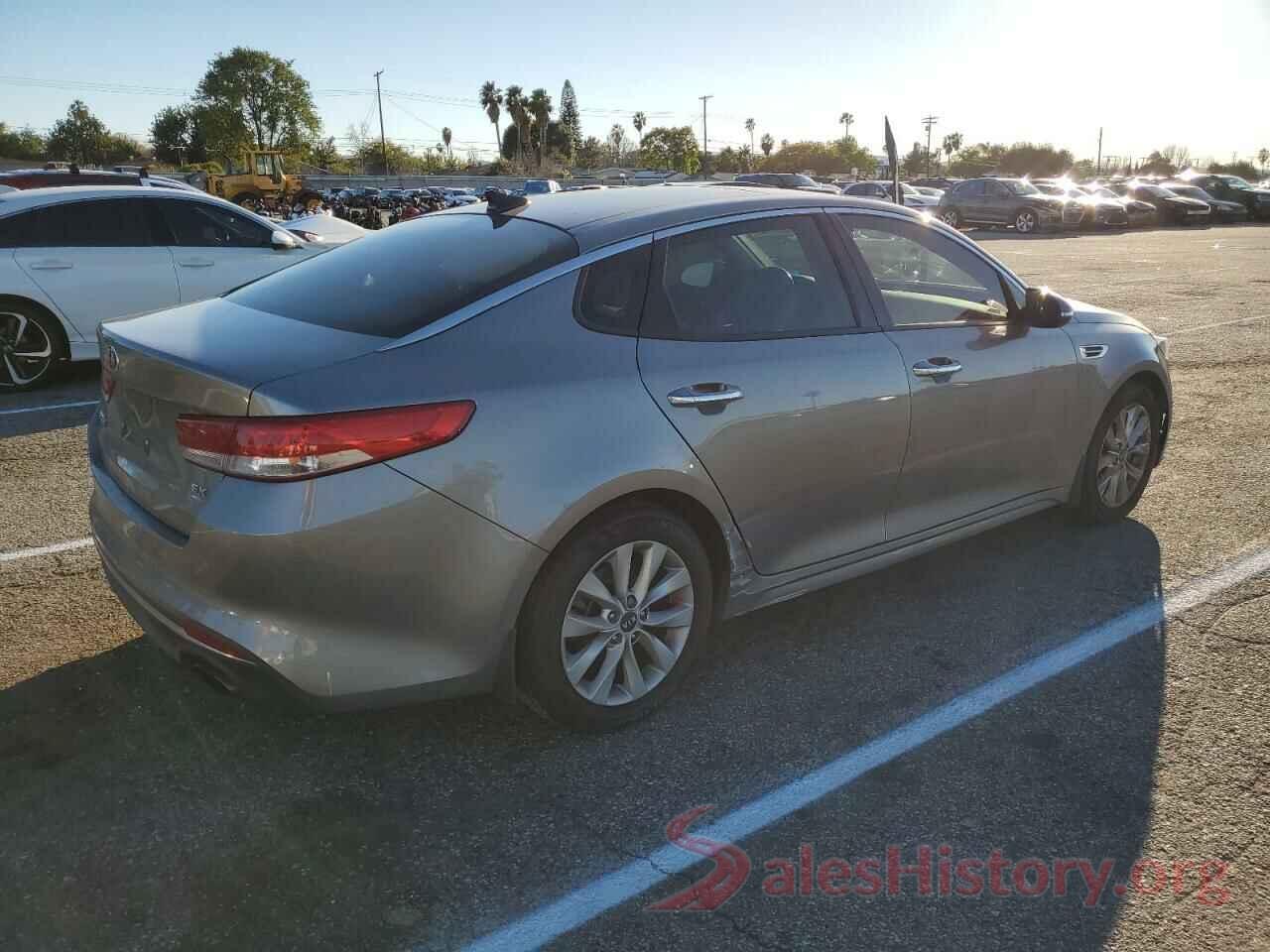 5XXGU4L37JG212264 2018 KIA OPTIMA