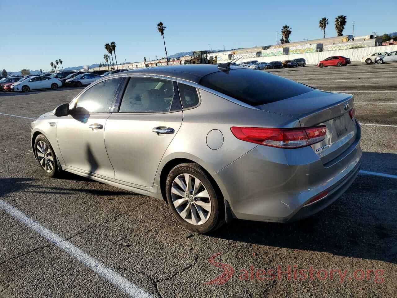 5XXGU4L37JG212264 2018 KIA OPTIMA