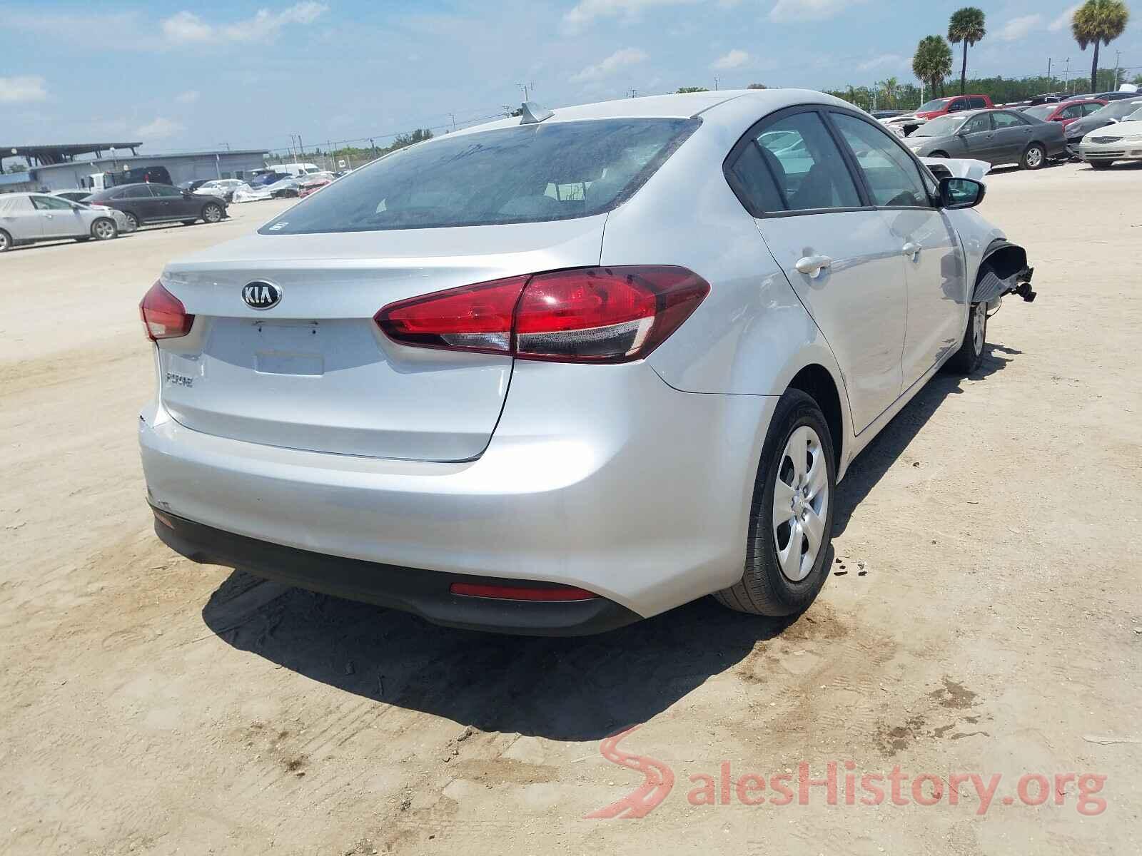 3KPFK4A75HE100718 2017 KIA FORTE