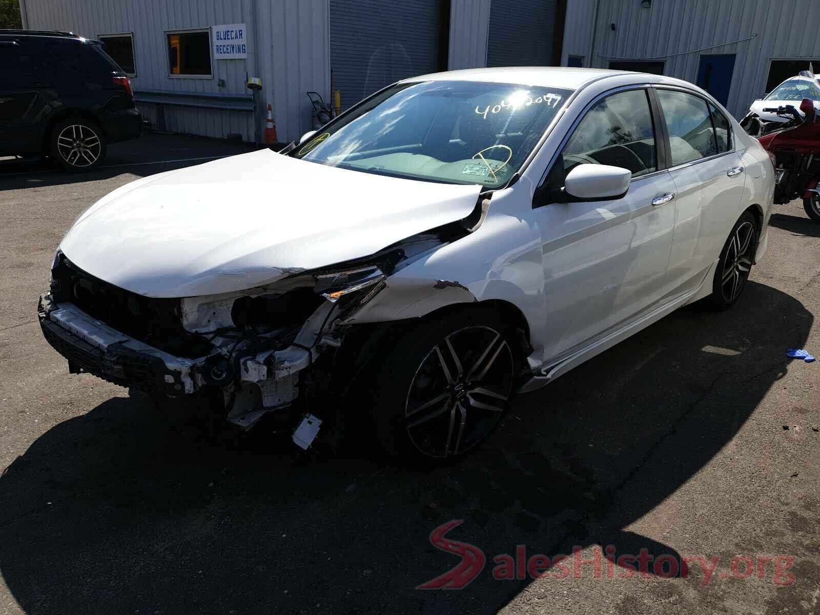 1HGCR2F52HA285597 2017 HONDA ACCORD