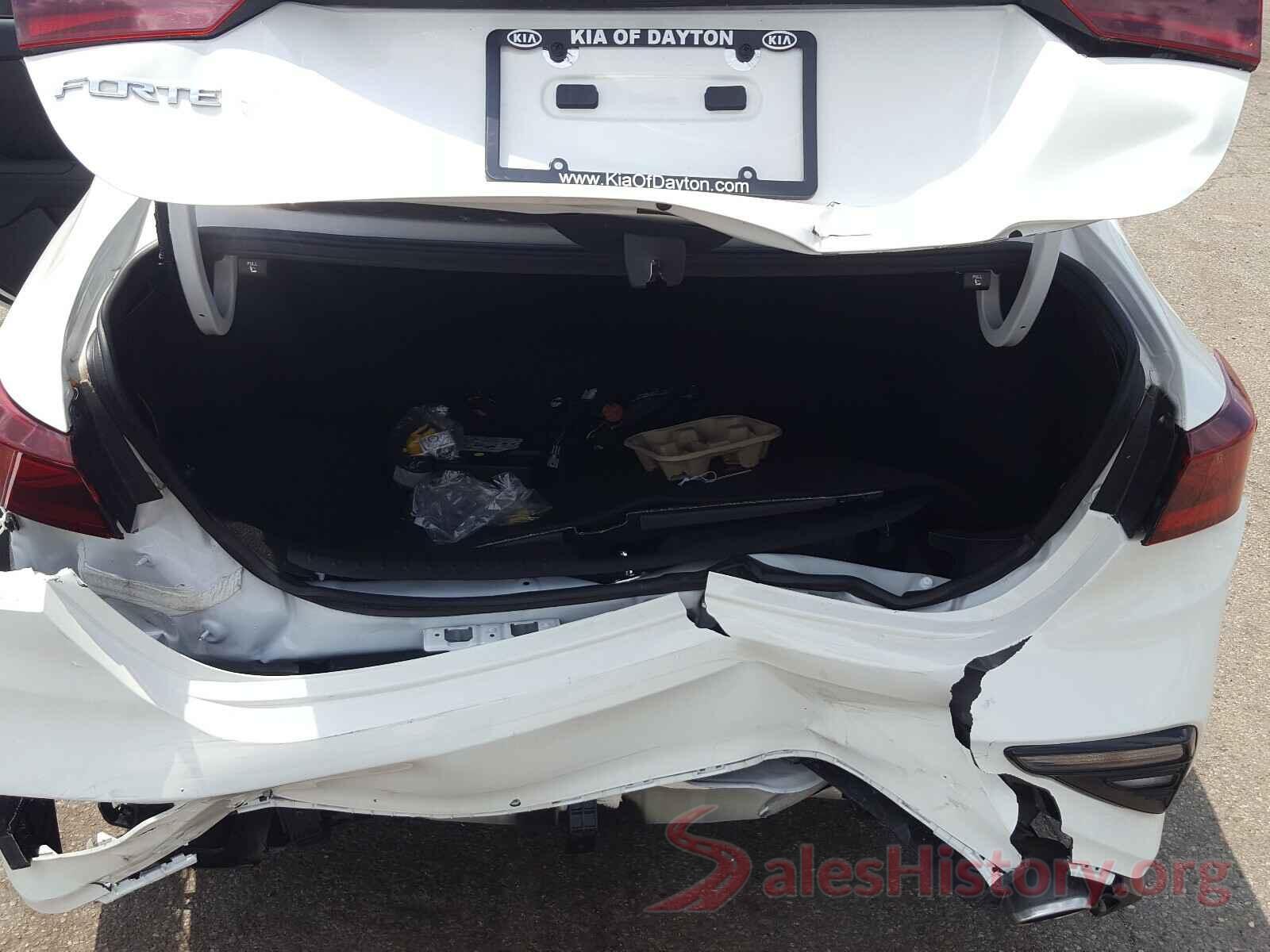 3KPF24AD5KE135210 2019 KIA FORTE