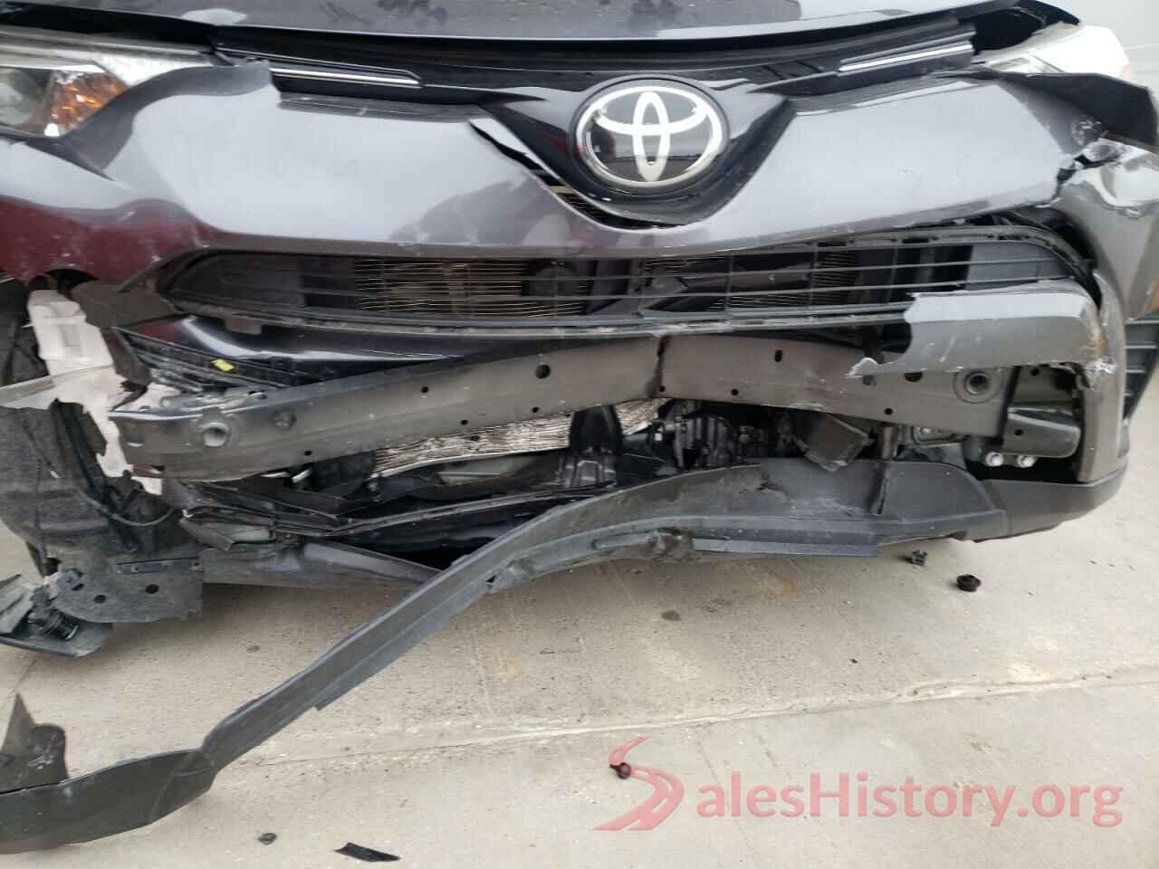 JTMZFREVXJJ181389 2018 TOYOTA RAV4