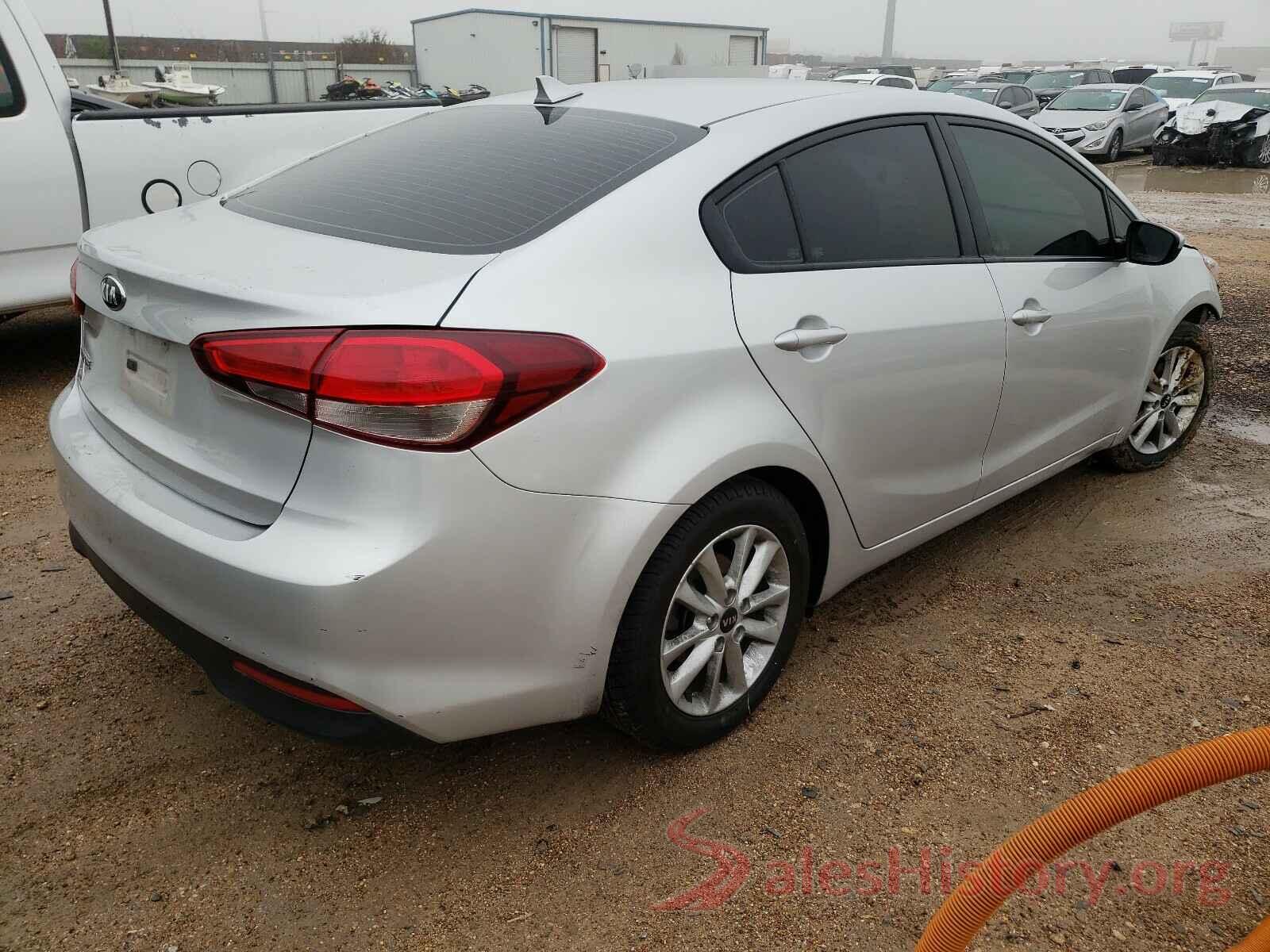 3KPFL4A75HE014483 2017 KIA FORTE