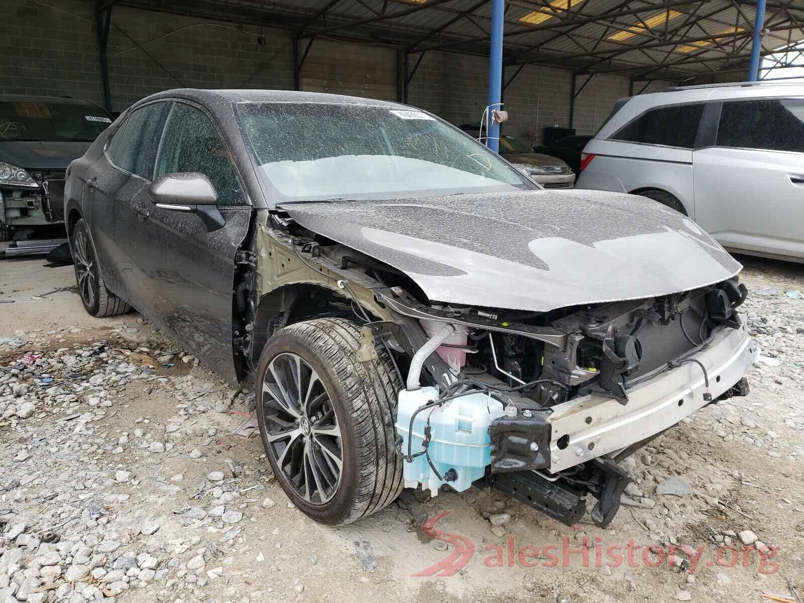 4T1B11HK2JU145807 2018 TOYOTA CAMRY